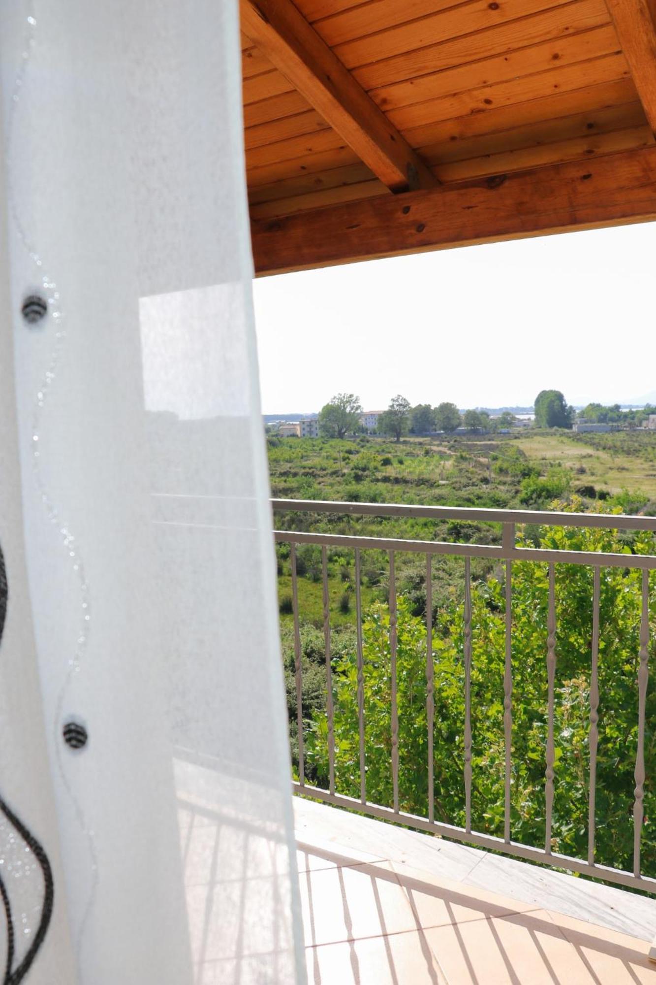 Hotel As Baks-Rrjoll Shkoder Bagian luar foto