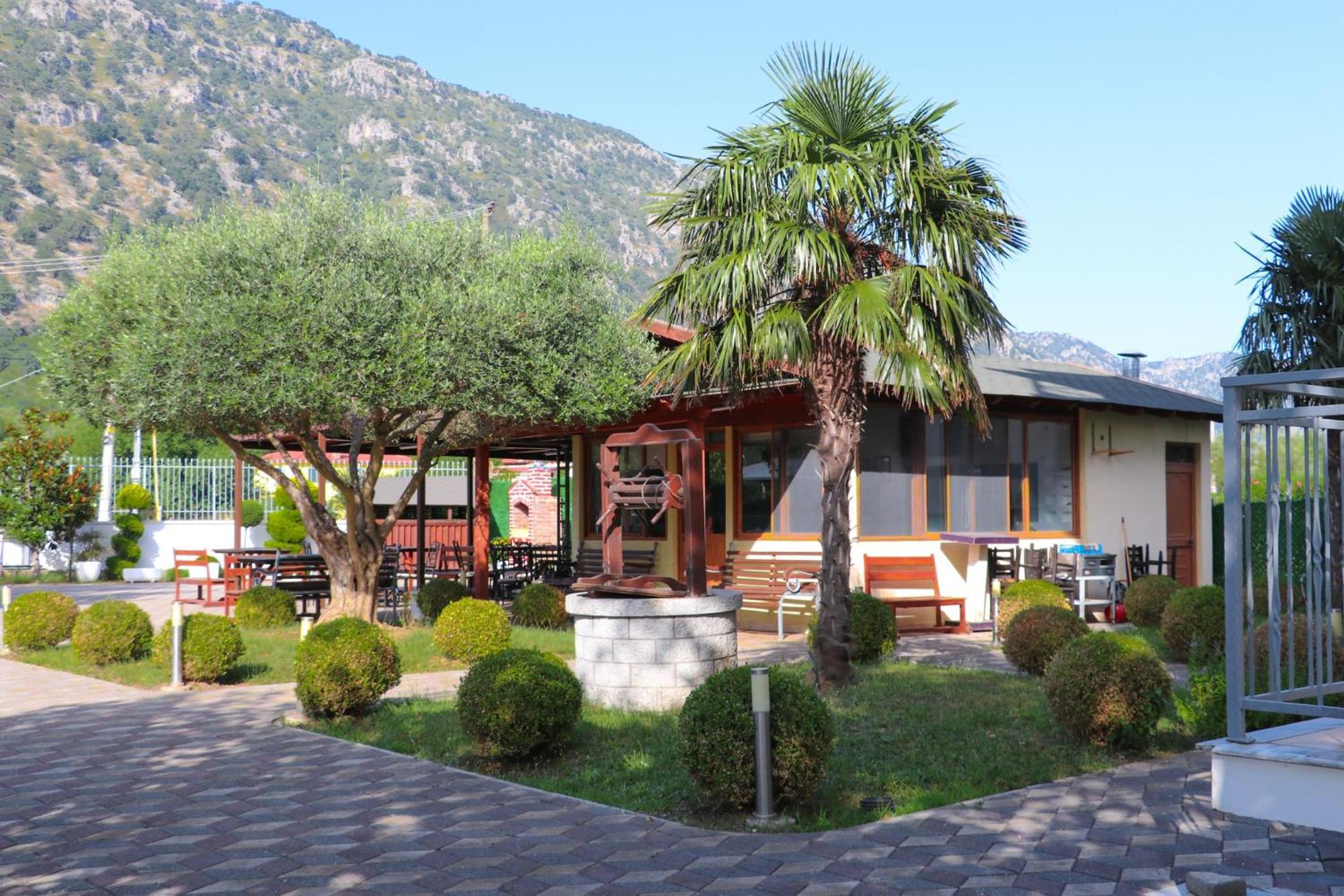 Hotel As Baks-Rrjoll Shkoder Bagian luar foto